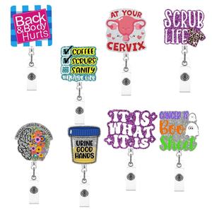 Porta Credenciales Retráctil con Brillantina Bestom, Accesorio Médico de PVC y Plástico, Porta Tarjetas de Identificación, Regalo para Enfermeras - Product Image 1
