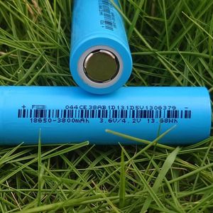 Batterie 18650 en stock 2600MAH 3000MAH 6000MAH <span class=keywords><strong>25R</strong></span> 35E ICR <span class=keywords><strong>INR</strong></span> 3.6V 4.2v 3.7v 3800mah18650 Batterie Li-ion en gros avec chargeur - Product Image 3