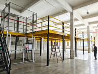 Offre Spéciale Usine : Étagère de Mezzanine Industrielle Robuste en Acier Q235B – Unité Métallique Réglable pour Stockage