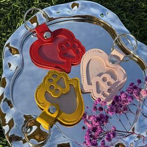 Wholesale PU Leather Heart Shape Pet Paw Print Photo Keychain Custom Pet <b>Memorial</b> <b>Keyring</b> Gift Pet Lover <b>Keyring</b> Accessory - Product Image 4