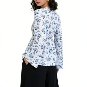 Blusa Peplum con Estampado Floral y Cuello en V para Mujer - Camisa Casual con Cintura Ajustable y Mangas Campana - Product Image 5