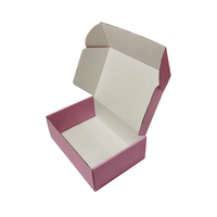 Boîtes d'expédition écologiques noires mates avec impression personnalisée, boîtes en carton ondulé pour l'emballage e-commerce