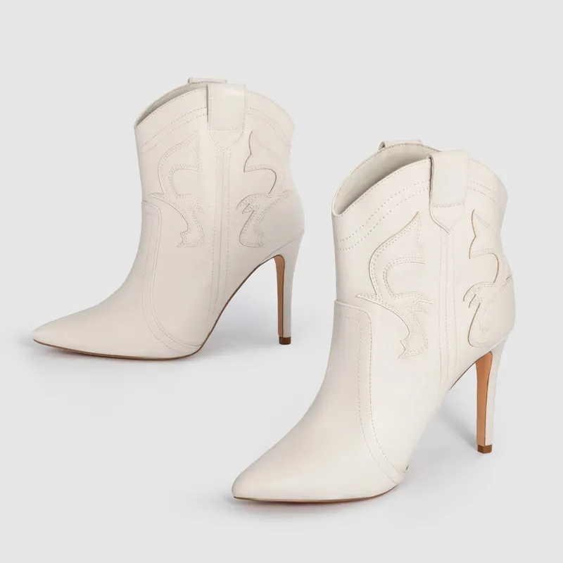 2024 न्यू स्प्रिंग वेडिंग पार्टी सफेद नुकीली हील्स महिलाओं के लिए वेस्टर्न बुल सावधानी से एड़ी वाले टखने के जूते