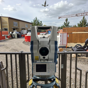 Station totale robotisée Ruioute SRX5 d'occasion avec grossissement 30x, indice de protection IP64, ensemble complet d'accessoires - Product Image 6