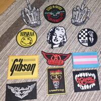 Fabricant de patchs brodés personnalisé coudre sur un patch en lot mixte insigne de broderie patchs de groupe de rock brodés