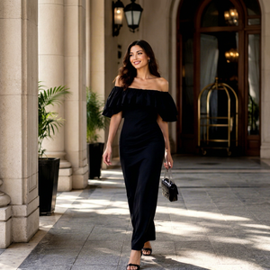 Robe de demoiselle d'honneur noire maxi, épaules dénudées, volants, sans manches, élégante, coupe sirène/trompette, respirante, longue, pour soirée formelle - Product Image 1