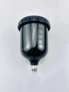 <span class=keywords><strong>Pistolet</strong></span> à pulvérisation en plastique à alimentation par gravité de haute qualité M16*1.5 <span class=keywords><strong>avec</strong></span> filetage et couvercle - 600 ml, version noir et blanc pour pistolets à air comprimé de 1,3 mm - Product Image 1