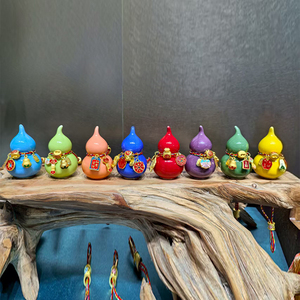 Vente en gros Ruyi Céramique Gourde Ornements suspendus Boule de Noël Décoration d'arbre pour les fabricants de voitures Boule de Noël et ornements d'arbre - Product Image 1