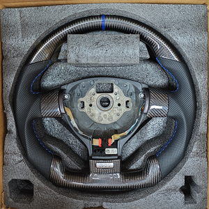 Volant personnalisé en cuir perforé avec inserts en fibre de carbone pour <span class=keywords><strong>VW</strong></span> Volkswagen Golf 5 Mk5 GTI Jetta R32 Passat B6 <span class=keywords><strong>R</strong></span> <span class=keywords><strong>Line</strong></span> - Product Image 3