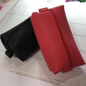 Nouvel arrivage <span class=keywords><strong>de</strong></span> cosmétiques grand voyage étanche pour <span class=keywords><strong>trousse</strong></span> <span class=keywords><strong>de</strong></span> <span class=keywords><strong>toilette</strong></span> <span class=keywords><strong>trousse</strong></span> <span class=keywords><strong>de</strong></span> maquillage pour femmes pochette cosmétique en silicone motif bonbons fermeture éclair - Product Image 3