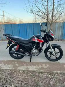 La Moto Stradale AHonda 125cc, Altamente Efficiente nei Consumi e Durevole, Molto Apprezzata dalle Persone - Product Image 6