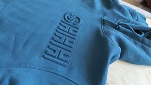 เสื้อยืดโลโก้ปั๊มนูนแบบกำหนดเอง ผ้าฝ้าย 100% พิมพ์ลายนูน 3 มิติ สตรีทแวร์ ยูนิเซ็กส์ เนื้อผ้าหนา เสื้อยืดปั๊มนูน 3 มิติ แบบกำหนดเอง - Product Image 3