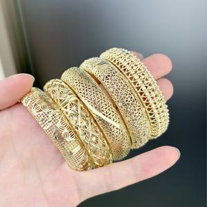 Brazalete de Boda de Lujo con Diseño Hueco Chapado en Oro de 14K, Estilo Indio, para Mujer, Venta al por Mayor desde Dubái - Product Image 2