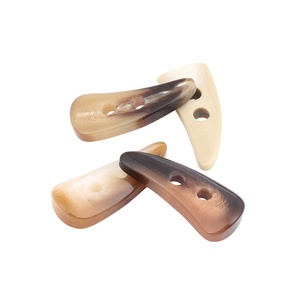 Chất lượng cao kích thước khác nhau <span class=keywords><strong>2</strong></span> lỗ nhựa nhựa sừng Nút chuyển đổi cho áo khoác - Product Image 4