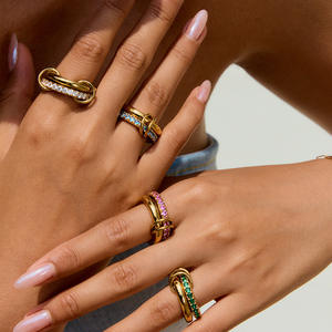 Bagues empilables colorées en CZ imperméables QISEN 2026 pour femmes, en <span class=keywords><strong>acier</strong></span> <span class=keywords><strong>inoxydable</strong></span> doré, bagues en zircon statement, bijoux - Product Image 1