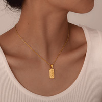 Collar de Acero Inoxidable con Cruz de Ángel y Elefante Ovalada Irregular Geométrica con Baño PVD de Alta Gama, Joyería Minimalista y Moderna