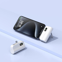 Nouvelle mini batterie externe personnalisable avec affichage numérique, double prise intégrée, câble intégré et support de téléphone 3-en-1 avec écran LED