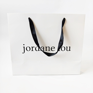Sacs en papier kraft 250 g/m² en gros, personnalisables avec logo imprimé, en carton avec poignée en ruban pour emballage de bijoux - Product Image 2