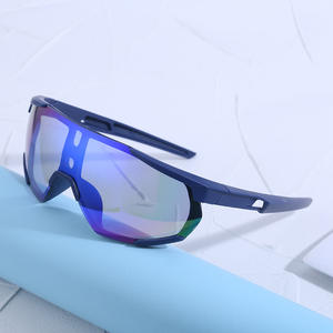 Gafas de Ciclismo Estilo Europeo, Polarizadas UV400, Lentes de PC Resistentes al Viento, Montura Negra, Protección Solar para Deportes al Aire Libre para Mujer - Product Image 3