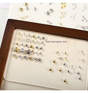 50 Piezas de Mini Corazones y Estrellas 3D para Uñas, Decoraciones de Uñas de Aleación, Accesorios de Manicura - Product Image 2