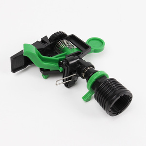 Aspersor de impacto con trípode, cabezal de riego giratorio de plástico con rosca interna de 1 pulgada para agricultura y paisajismo - Product Image 4