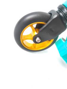 <span class=keywords><strong>Trottinette</strong></span> cascadeuse à <span class=keywords><strong>2</strong></span> roues Usine Prix bon marché <span class=keywords><strong>Trottinette</strong></span> cascadeuse solide pour adulte Sports d'extérieur <span class=keywords><strong>Trottinette</strong></span> à pied - Product Image 3