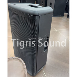 ลำโพงพีเอ EON715 แบบพกพาสำหรับวงดนตรี EON715 ลำโพง EON715 - Product Image 4