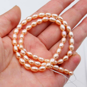 <span class=keywords><strong>Grossiste</strong></span> chine usine prix brillant de culture 4.5-5mm riz naturel <span class=keywords><strong>perles</strong></span> d'eau douce <span class=keywords><strong>en</strong></span> vrac pour Bracelets et colliers - Product Image 4