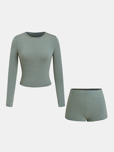 Completo da Casa in Cotone a Righe da Donna 2 Pezzi: Pantaloncini e T-shirt a Maniche Lunghe - Collezione Estiva 2026 Personalizzabile - Tendenza Abbigliamento Donna - Product Image 4