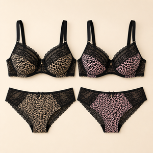 Ensemble de lingerie féminine à couvrance totale : Soutien-gorge à armatures en dentelle avec détails dorés et culotte taille haute assortie - Product Image 5