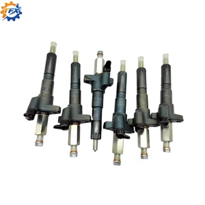 หัวฉีดน้ำมันเชื้อเพลิงเครื่องยนต์ดีเซล 6D24 รุ่น SK450-6 SK480-6 HD1430 HD2048 อะไหล่รถขุด 9430613825 - Product Image 1