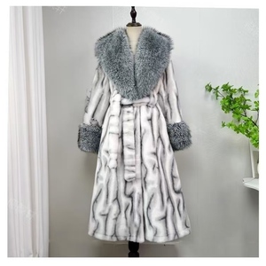 <span class=keywords><strong>Manteau</strong></span> long d'hiver chaud pour <span class=keywords><strong>femme</strong></span> en fausse fourrure de vison imprimé léopard, style luxueux en <span class=keywords><strong>cuir</strong></span> façon fourrure de vison - Product Image 2