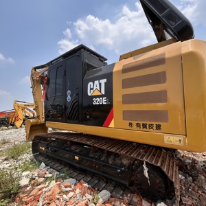 Excavatrice sur chenilles d'occasion Cat 320E de taille moyenne avec moteur ACERT pour projet d'infrastructure - Product Image 1