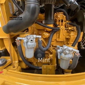 Excavateur CAT 302 de 2 tonnes utilisé au Japon Micro-excavateur CAT 302 Cr 302.5 301.5 303 304 305 à vendre Petite machine à creuser pour jardin - Product Image 6