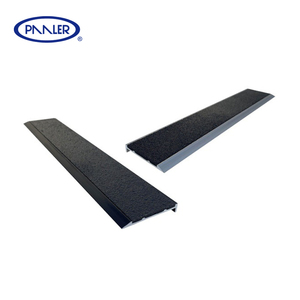 Design moderne Marchepied de sécurité antidérapant nez d'escalier en aluminium émeri <span class=keywords><strong>carborundum</strong></span> pièces d'escalier <span class=keywords><strong>bande</strong></span> de bordure - Product Image 4