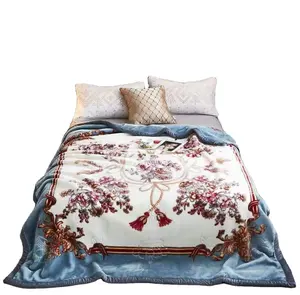 Produsen grosir selimut tempat tidur ganda untuk selimut bulu domba karang ukuran Queen musim dingin bulu domba kustom 8 kg