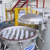 Sistema de Filtro Multicartucho con Capacidad de Carga a Presión Estándar para Operación de Filtración Continua en Línea