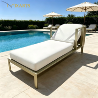 Chaises longues d'extérieur modernes, mobilier de piscine, transats de plage, chaises longues d'hôtel, lit de repos d'extérieur, chaise longue de resort