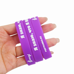 צמיד גומי מודפס זול צמיד סיליקון מותאם אישית למתנות אישית - Product Image 1