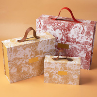 Mini-valise personnalisée de luxe recyclée et brillante gaufrage coffrets cadeaux portables de mariage et d'anniversaire pour petites entreprises chaussettes