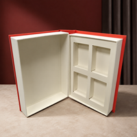Boîte cadeau en chocolat de luxe personnalisée, emballage en papier rigide rouge avec insert à quatre compartiments, couvercle magnétique de style livre, vente en gros