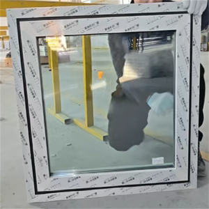 Ventana de Aluminio con Rotura de Puente Térmico, Aislamiento Low-E, Insonorizada y Energéticamente Eficiente, con Apertura de Pivote Central - Product Image 3