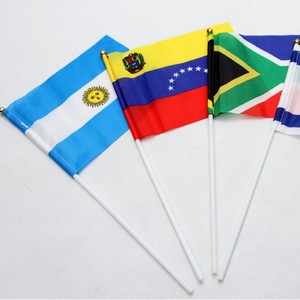 Drapeau de main italien de haute qualité 14*21cm en 100% Polyester Logo personnalisé impression numérique Mini drapeaux pour la rentrée scolaire Ramadan - Product Image 3