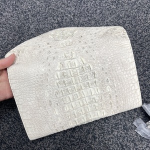 Pochette enveloppe élégante pour femme en peau de crocodile 100% style créateur, sac de soirée chic avec - Product Image 2