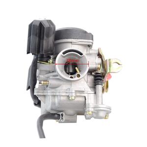 GOOFIT 18mm Carburateur de moto avec filtre à air Collecteur d'admission Remplacement pour GY6 4 Stroke 49cc 50cc 139QMB 139QMA <span class=keywords><strong>Scooter</strong></span>
