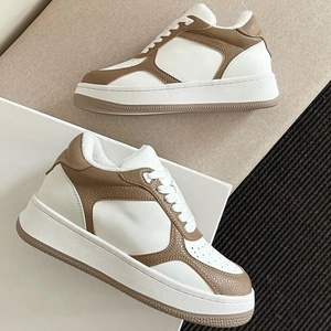 Chaussures décontractées pour femmes en cuir de haute qualité, sur mesure, rétro, antidérapantes, multicolores, chaussures décontractées basses personnalisées, chaussures de sport pour le yoga - Product Image 4