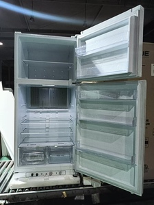 ตู้เย็นแก๊ส 540 ลิตร AC110V 220V แบบสองประตู ช่องแช่แข็งด้านบน รุ่น DDG-540D1 ใช้ไฟได้สองระบบ สำหรับรถบ้านและใช้ในครัวเรือน ระบบทำความเย็นแบบดูดซึม - Product Image 6