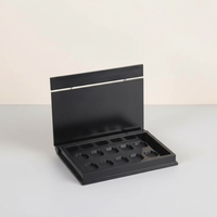 Boîte de présentation de pièces de monnaie pliable de luxe faite à la main, finition bois/MDF noir brillant, personnalisable, gravure laser pour objets de collection