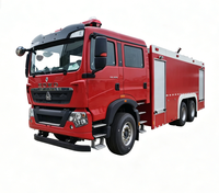Camion-citerne à eau HOWO, capacité >10000L, hauteur de travail maximale 70m, pompe diesel