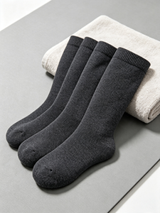 Vente en gros de chaussettes <span class=keywords><strong>pour</strong></span> enfants en <span class=keywords><strong>coton</strong></span> <span class=keywords><strong>100</strong></span>% - 4 paires - Tricotées - ODM - Taille 27 30 - Anthracite - Product Image 6